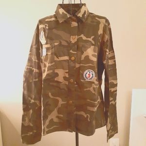 Muted army buttoned down shirt